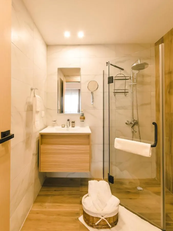 Fully Serviced Apartment At Regatta Living II - 6C Santo Domingo 0*,